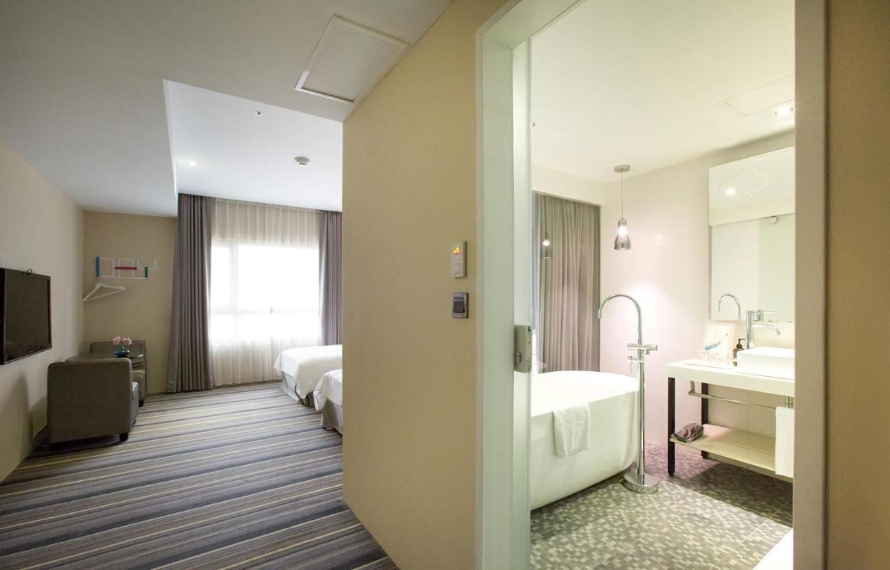 Hotelday Tamsui Exterior photo
